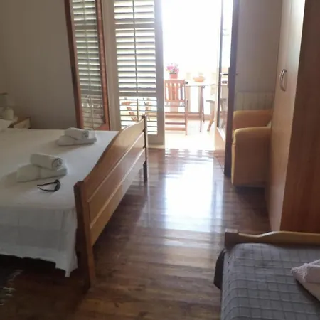 With Terrace And Sea View 2 Lejlighed Lastovo