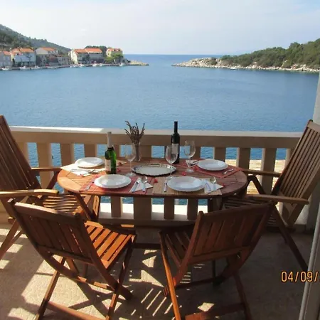 With Terrace And Sea View 2 Lejlighed Lastovo