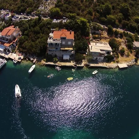 With Terrace And Sea View 2 * Λάστοβο